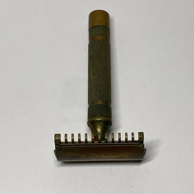 Vintage 1930's Gillette Gold Tone Safety Razor!!! Good Condition—17567 Antique