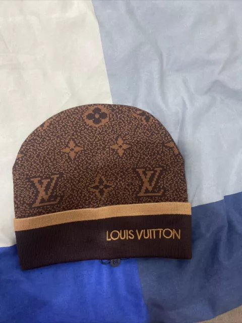 Wool hat Louis Vuitton Grey size M International in Wool - 15426490