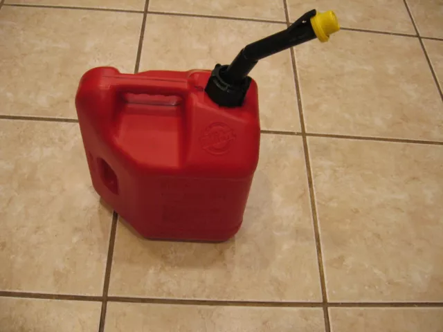 Blitz 2 Gallon 8Oz. Gas Can Fast Pour Self Venting Spout And Cap