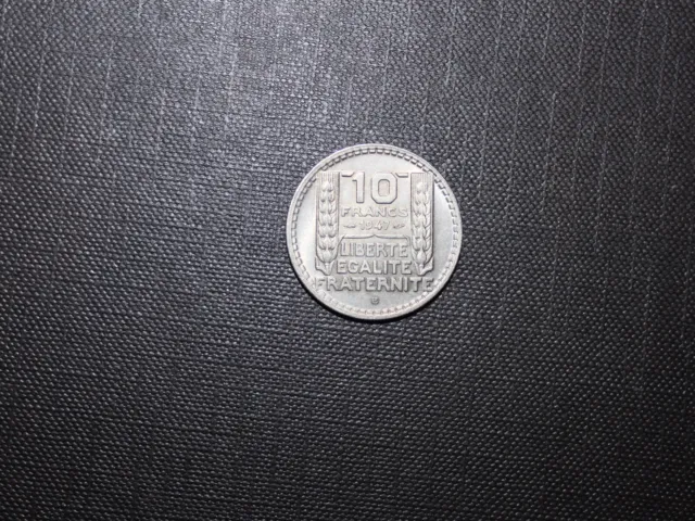 très belle monnaie de 10 francs turin 1947B petite tete