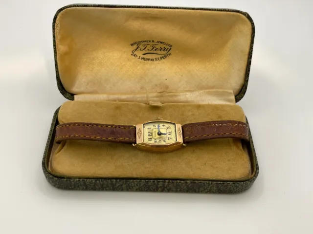 Gold, 15 Jewel, Ruby, Vintage Ladies Tudor Hand Rolex Watch