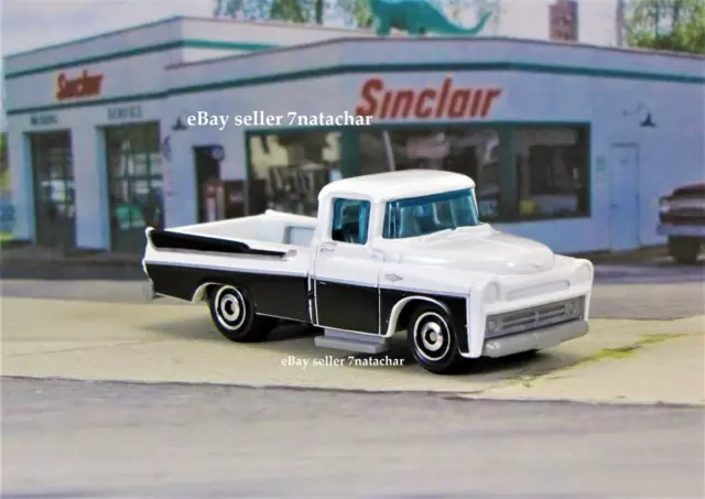 1957 57 Dodge C100 Sweptside Pickup Truck Classic Collectible Model 1/64 Scale K