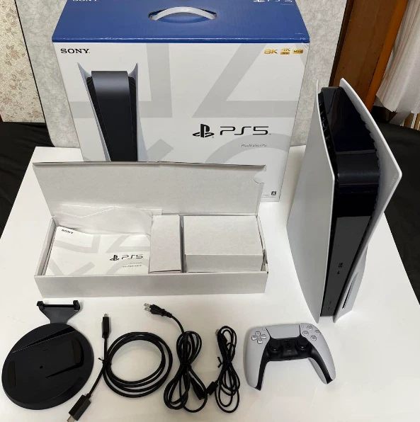 SONY PLAYSTATION 5 PS5 CFI1000A01 BluRay Edition Game Console White
