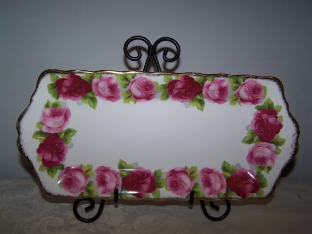 Beautiful Royal Albert Old English Rose 11 1/4'' Sandwich / Sweet Tray / Plate