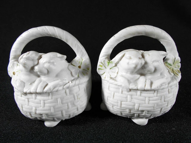 Paire De Saleron / Salière & Poivrière Panier Petit Cochon Porcelaine / Biscuit