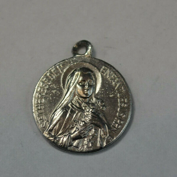 Pendentif Ancien Sainte Thérèse De Lisieux - Vintage - Occasion - Pour Dévotion Ou Collection