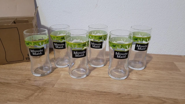 Six verres Minute Maid
