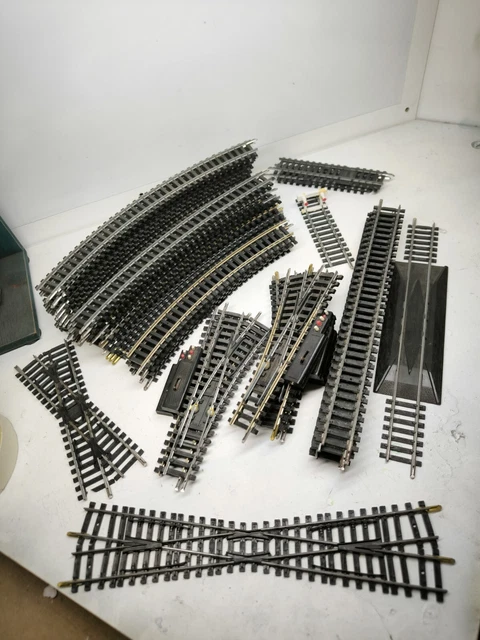 Lot De 111 Rails Jouef HO - Droits, Courbes, Aiguillages - état Moyen