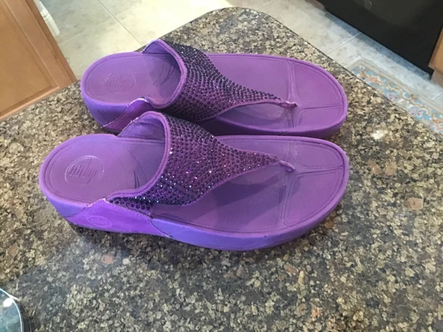 FitFlop Sandals Womens 8 Rokkit Rhinestone Slip On Thong Flip Flops 131-205