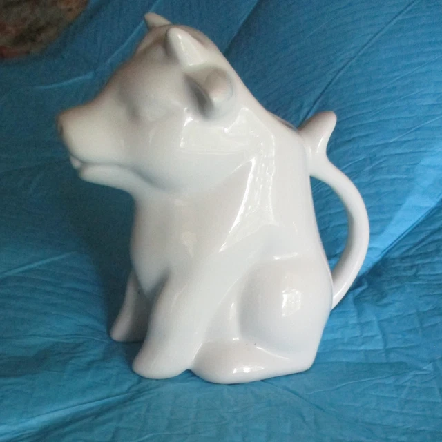 Nuevo con etiquetas vaca de porcelana blanca para crema o jarabe en mesa