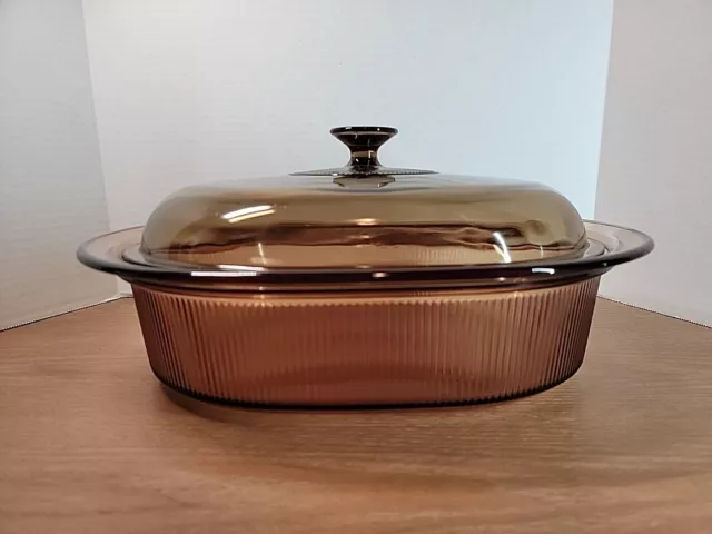 Vision Ware Amber 4 Qt Oval Covered Roaster / Dutch Oven V-34-B, Lid V-34-C. Usa