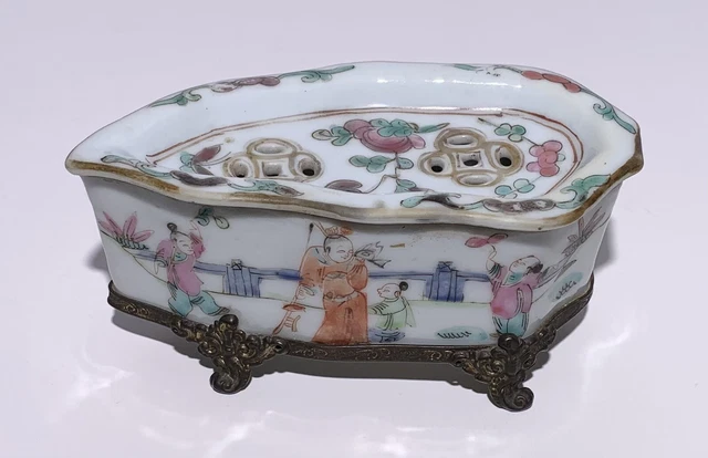 Antique CHINESE PORCELAIN LEAF FORM BRONZE MOUNTED CRICKET BOX FAMILLE ROSE QING