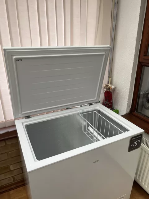 Logik 198l chest freezer discount