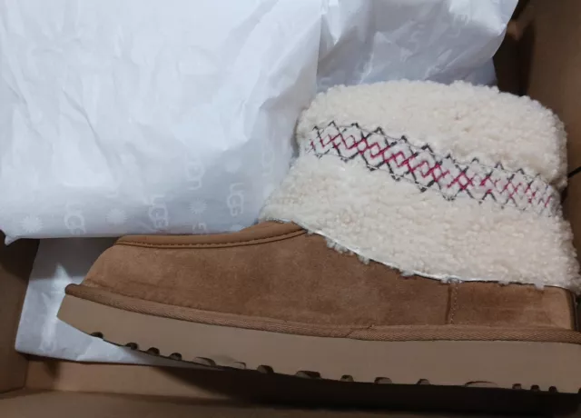 Womens UGG Mini Braid Boots Chestnut Size 10  New In Box With All Documents