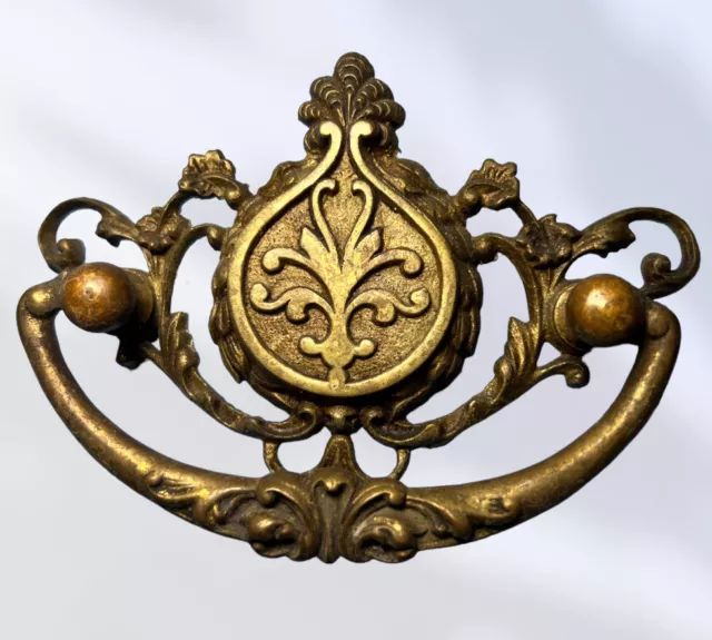 Lot Of 7 Antique Fantastic Drawer Dresser Pulls Handles Cast Bronze Furniture