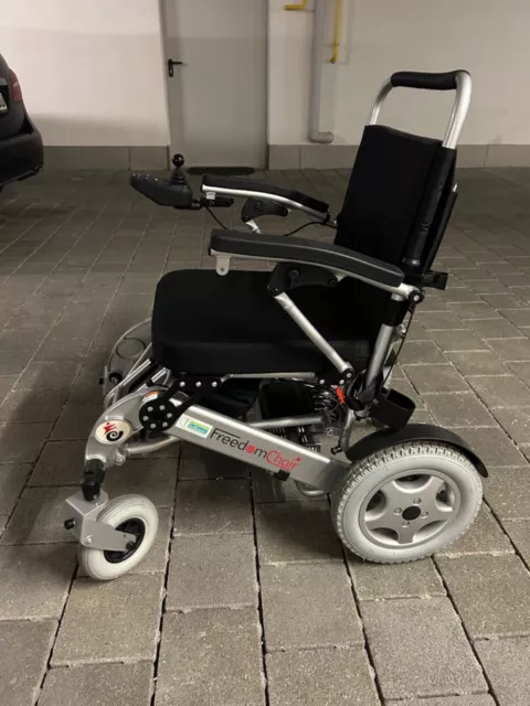 Elektrorollstuhl - FreedomChair DE08L - mit Restgarantie bis 10/2024