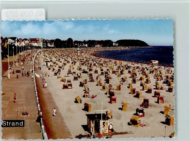 40009023 - 2401 Travemuende Strand Strandkoerbe Bademode