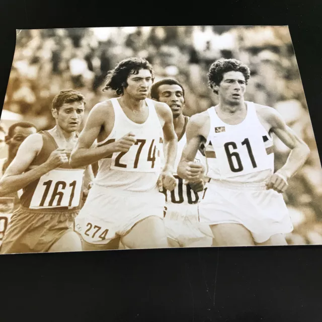 Photo Press originale AFP J.O. MUNICH 1972 - 1000 m - Alvarez Bedford Puttermans