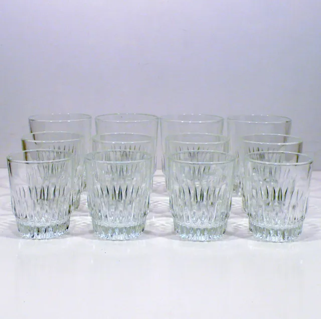 Gruppo dodici bicchieri (4x3) verto molato art decò anni '40 vintage v442