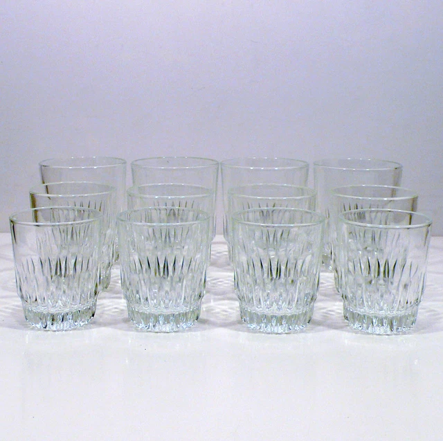 Gruppo dodici bicchieri (4x3) verto molato art decò anni '40 vintage v442
