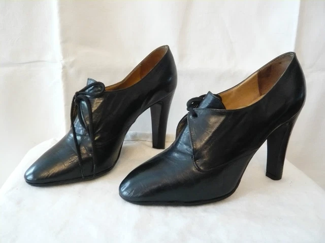 ESCARPINS MONTANTS