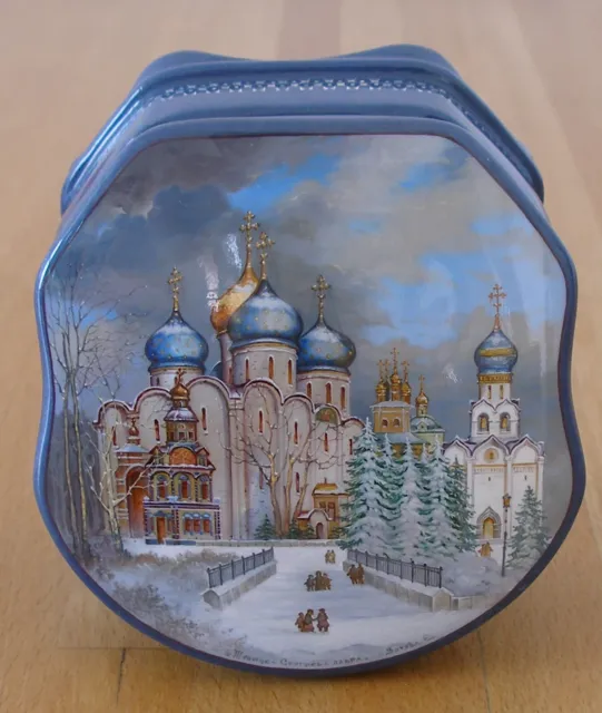 Miniaturmalerei.Handgemalte Dose mit Dreifaltigkeitskloster von Sergiew Posad!!!