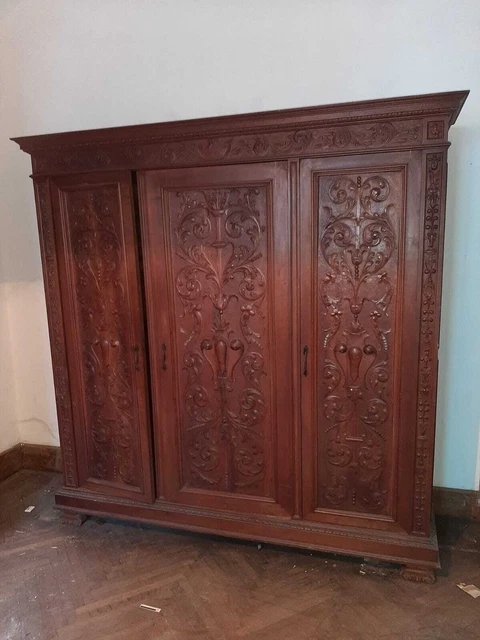 Armadio Antico Neorinascimento 3 Ante Legno Massello Intagliato Fine 800 Italia