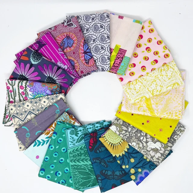 ANNA MARIA HORNER  - Assorted  Fat Quarter 18 pc  Bundle  FQs Lot  Free Spirit