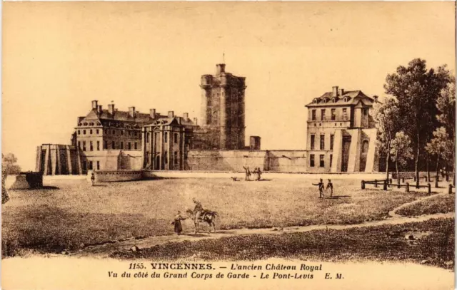 CPA AK VINCENNES antique Chateau Royal seen side by side Grand Corps Guard (672360)