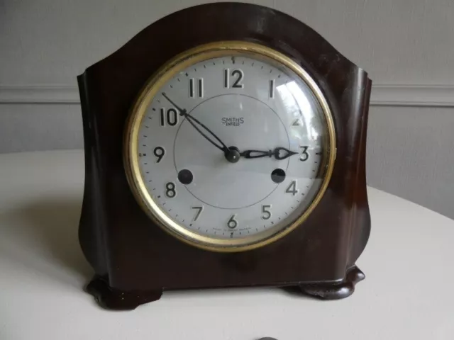 1950s SMITHS ENFIELD 8 DAY BAKELITE MANTEL CLOCK WITH GONG STRIKE BRITISH MADE