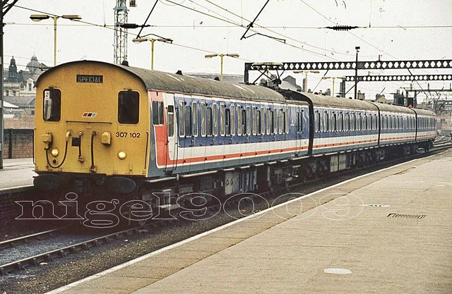 ORIGINAL FUJI 35MM Colour Slide EMU 307102 Leeds No Date £5.00 ...