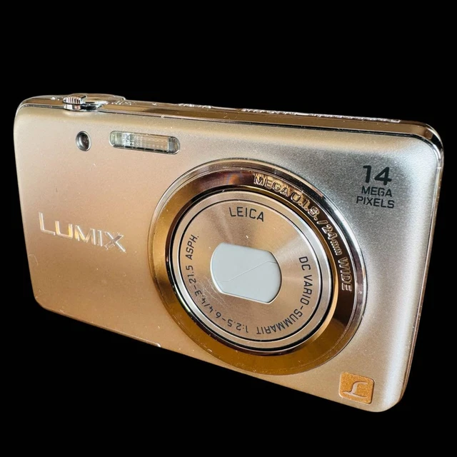 PANASONIC LUMIX DMC-FH6 Digital Camera Silver Used Very