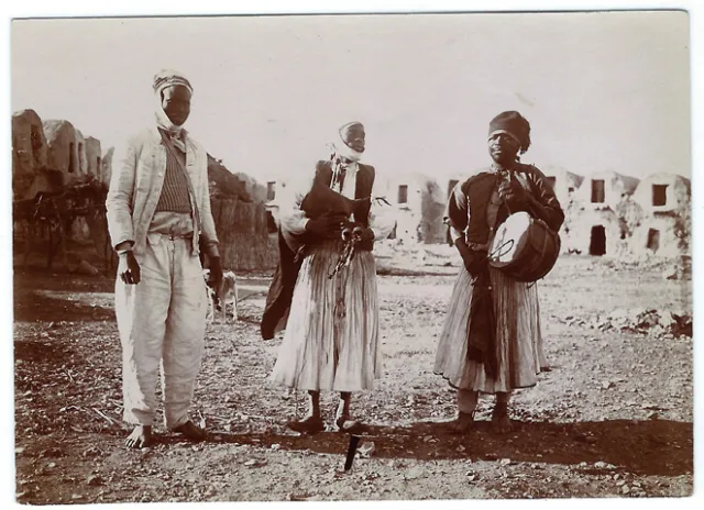 photo tirage citrate c.1910 - 3 musiciens de Médenine - Tunisie Ghorfas Tunisia