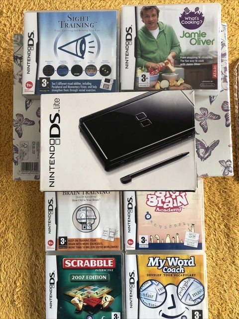 Console Nintendo DS Lite rossa, custodia, caricabatterie e pacchetto giochi Joblot ottime condizioni