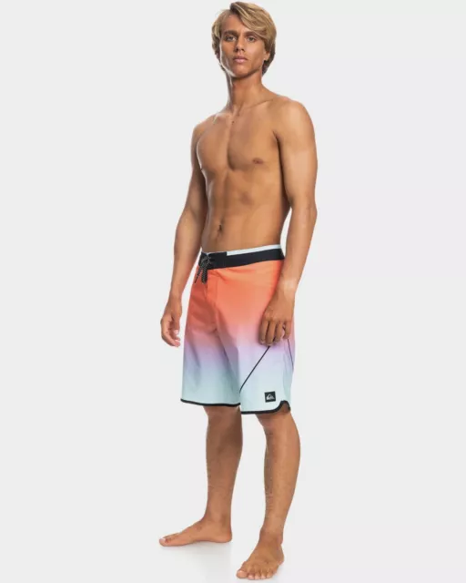 QUIKSILVER Men HighLine SurfSilk New Wave 20" Stretch Board Shorts Size: 32