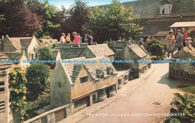 R680204 Bourton on the Water. The Model Village. J. Salmon Ltd. Cameracolour