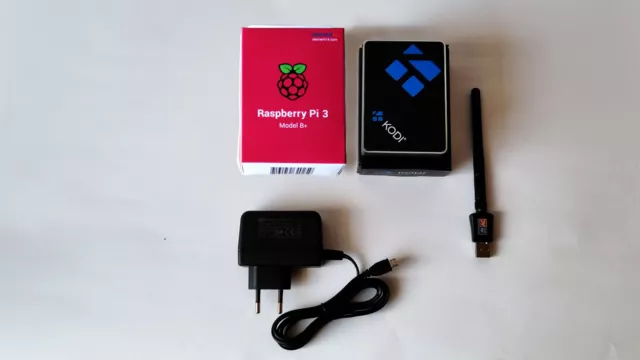 Raspberry Pi 3 Model B+ Komplettset inkl Alu-Gehäuse Netzteil Antenne 16GB Karte