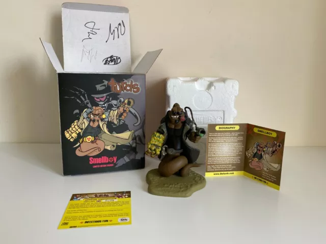 The Turds SmellBoy (Hellboy) Figure with Box and Certificate nr.206 - Signed VGC