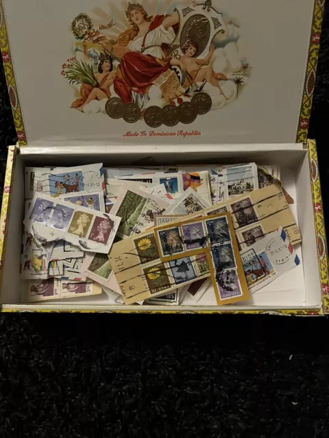 Old Worldwide Stamp Collection in an box - All around the World stamps