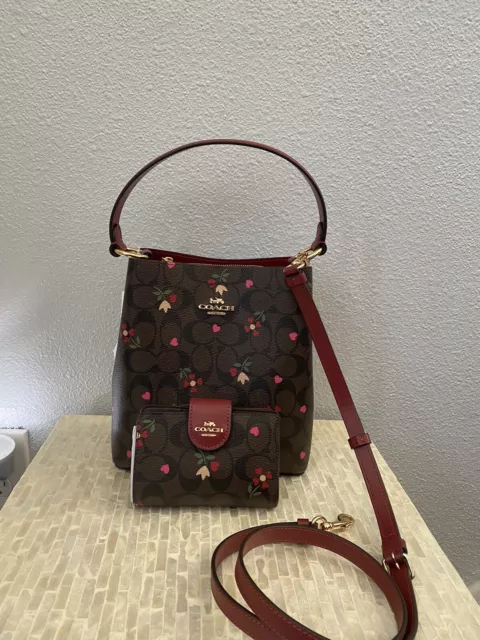 Small town bucket bag in signature canvas with kaffe fassett print deals