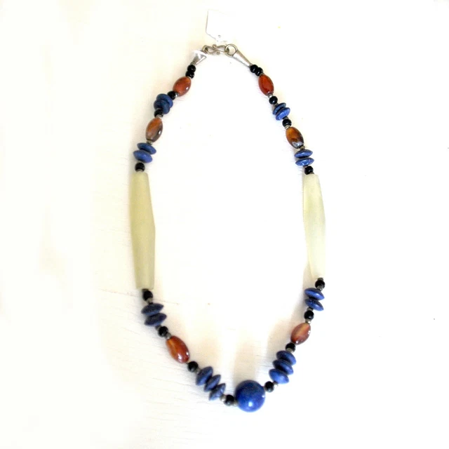 Collier VINTAGE en perles de lapis lazuli et cornaline - Longueur 40cm