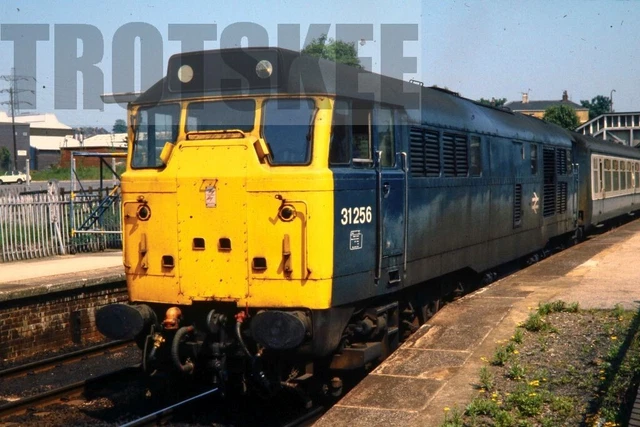 35mm Slide BR British Rail Diesel Loco Class 31 31256 Rotherham 1984 Original