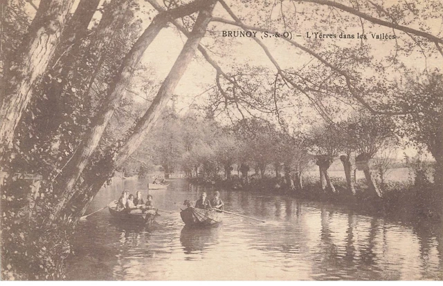 91 Brunoy #26664 L Yerres Dans Les Vallees Barques Canots