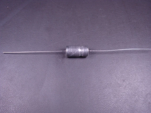 Kemet Elektrolyt-Kondensator 10 Mm 100 µF 450 V 20 % X H 22 Mm X 40 Mm 1 St 64078407 Kemet Elektrolyt-Kondensator 10 Mm 100 µF 450 V 20 % X H 22 Mm X 40 Mm 1 St 64078407