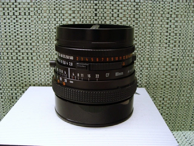 Carl Zeiss - Hasselblad Planar CF 2.8/80mm T "Lens 1a Zustand" - TOP!
