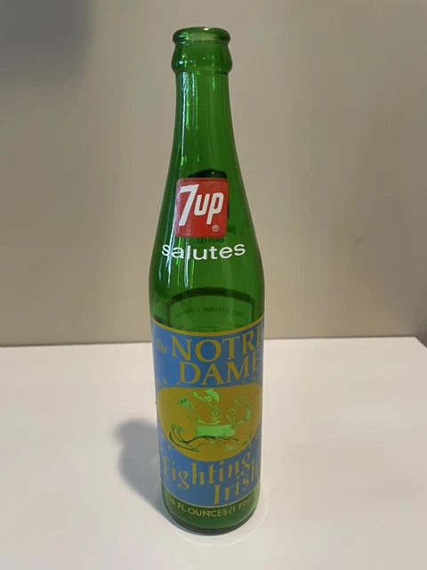 Vintage 1973~7up Commemorative 16oz Bottle ~Notre Dame Fighting Irish~10.7" Tall