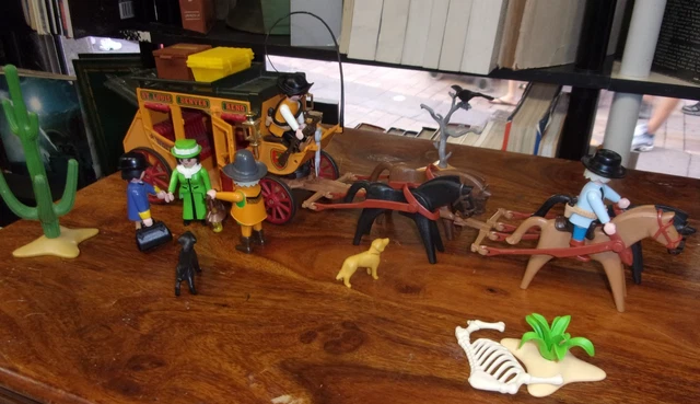 Lot Playmobil Vintage - Indiens, Cowboys Et Diligences - Occasion