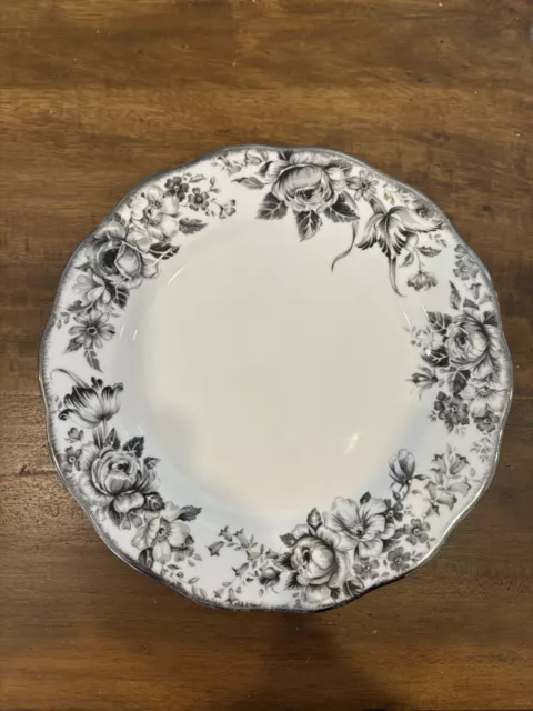 Royal Albert Paradise Dunner Plate Black 10.5 Inches