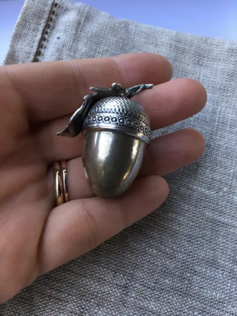 PortaPillole Ghianda in Argento 800 10gr D2,5cm H4,5cm Vintage