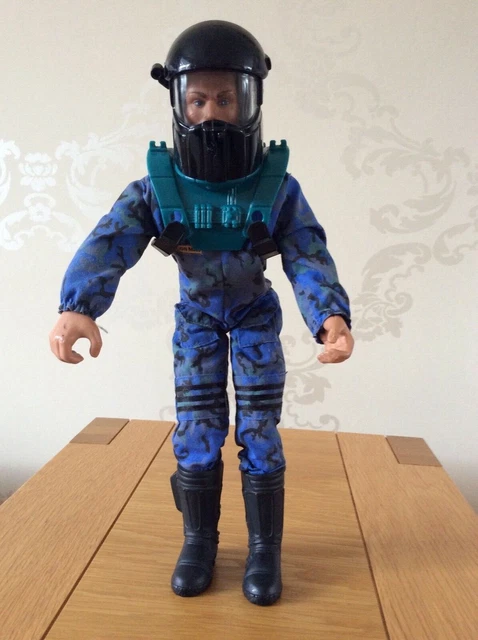 VINTAGE ACTION MAN Deep Water Salvage Figure with Helmet and Life Line ...